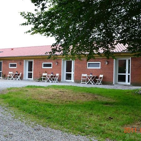 Bed & Breakfast Tistrup Exterior photo