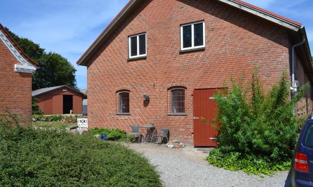 Bed & Breakfast Tistrup Exterior photo