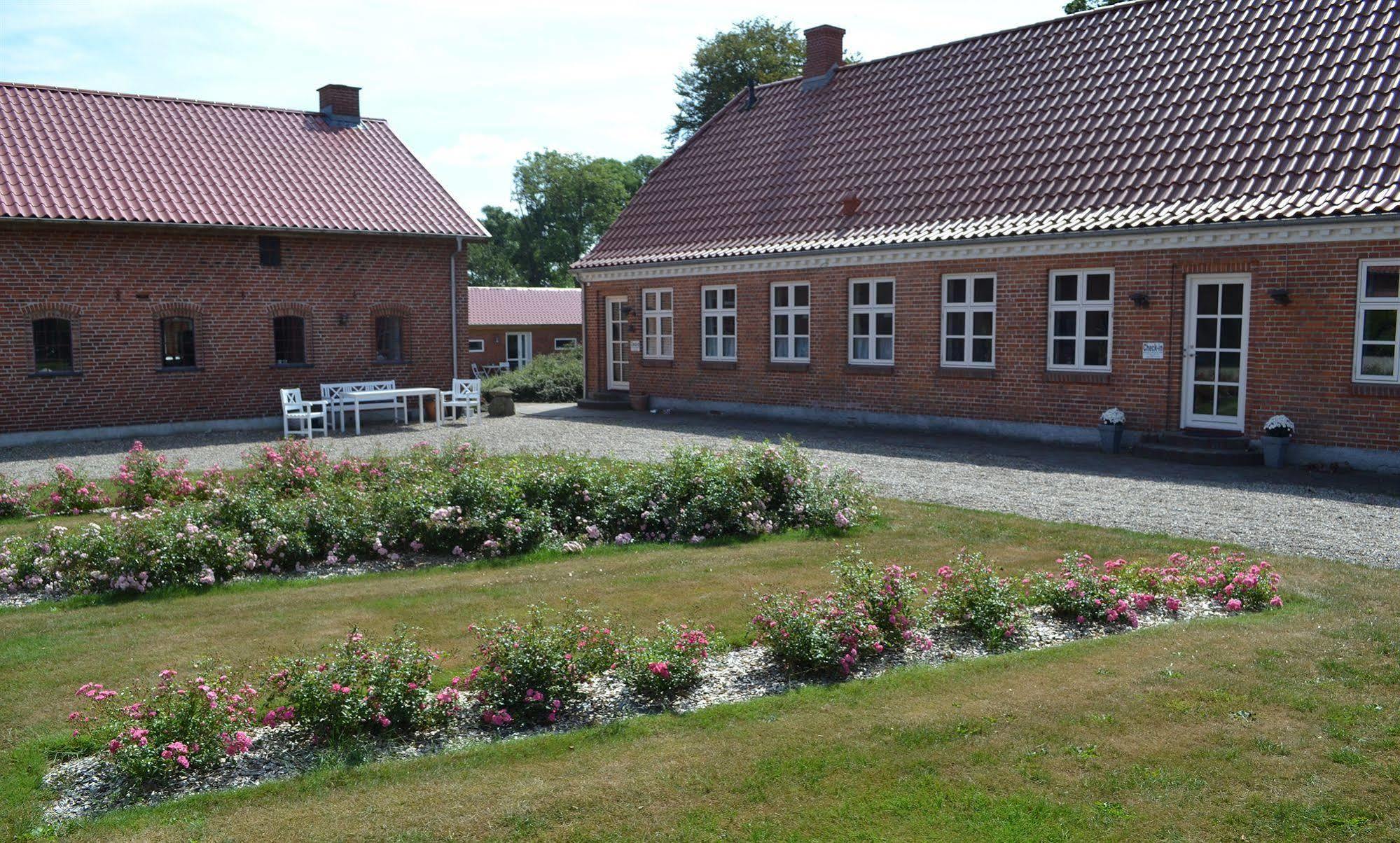 Bed & Breakfast Tistrup Exterior photo